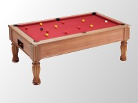 Billard monarch pieds elegance teine noyer clair tapis pool rouge.