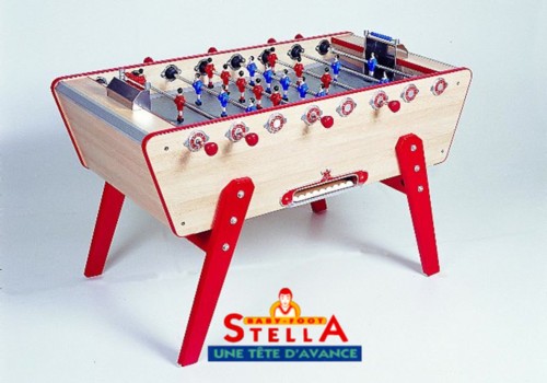 Photo et descriptif: baby foot stella champion hêtre pour particulier ou collectivité.