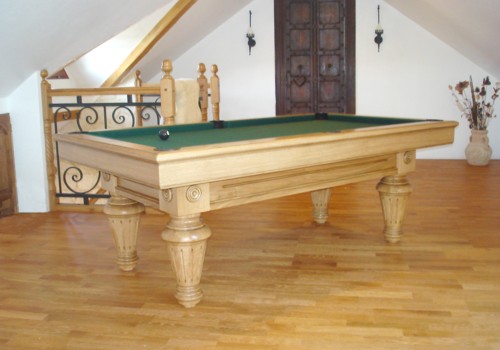 Photo et descriptif: Billard Americain 2m10 Chambord chene massif naturel.