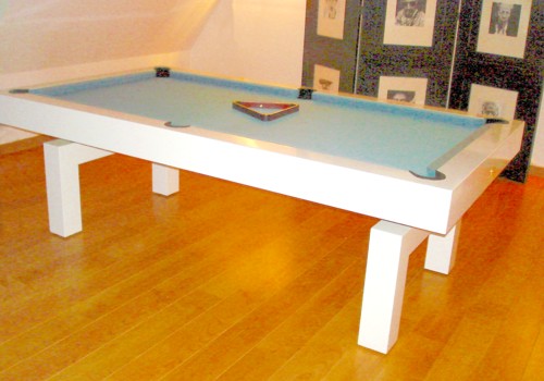 Photo et descriptif: Billard Arcade contemporain laque blanc pieds en arche 3 en 1 powder blue bondues