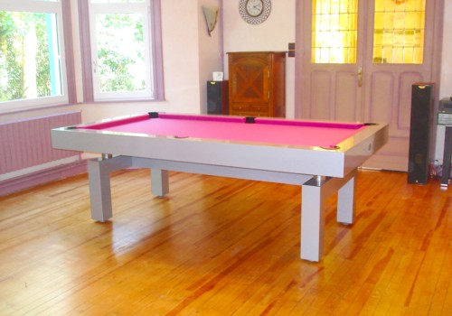 Photo et descriptif: Billard laque metal Arcade moderne pieds en arche version americaine tapis fushia livraison Belgique