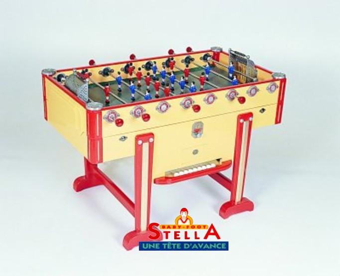 La Passion du Billard baby foot stella Champion Rtro jaune avec monnayeur.