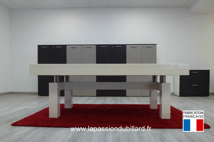 Billard haut de gamme Arcade pietement moderne livre en region Parisienne.