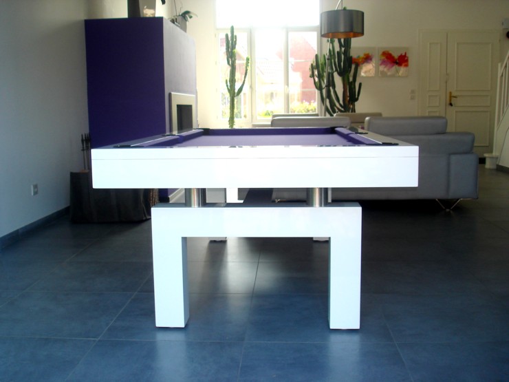 Billard blanc laque arcade moderne tapis fushia