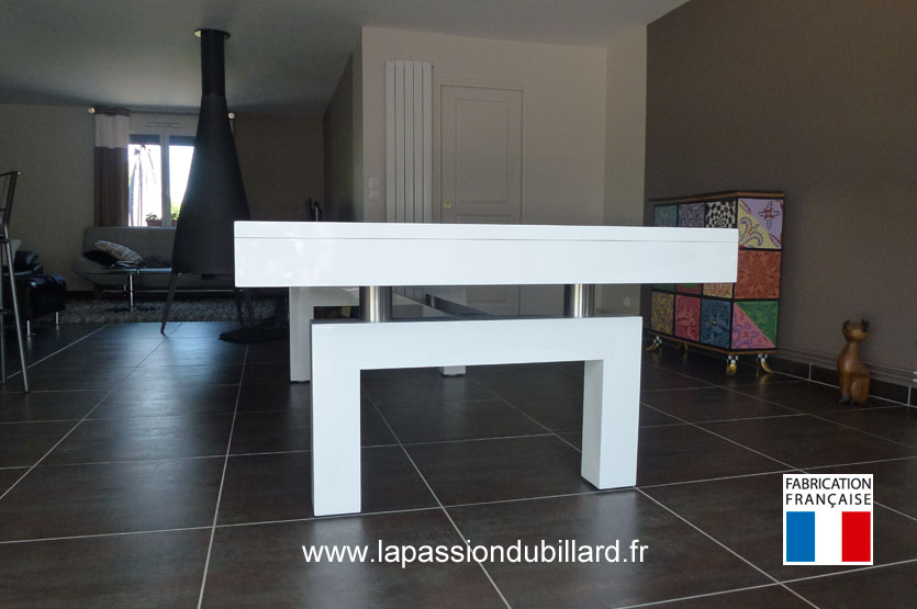 Billard design pied inox Arcade laque blanc livre a Saint Amand les eaux.