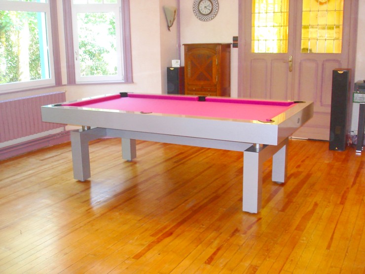 Billard laque metal Arcade moderne pieds en arche version americaine tapis fushia livraison Belgique